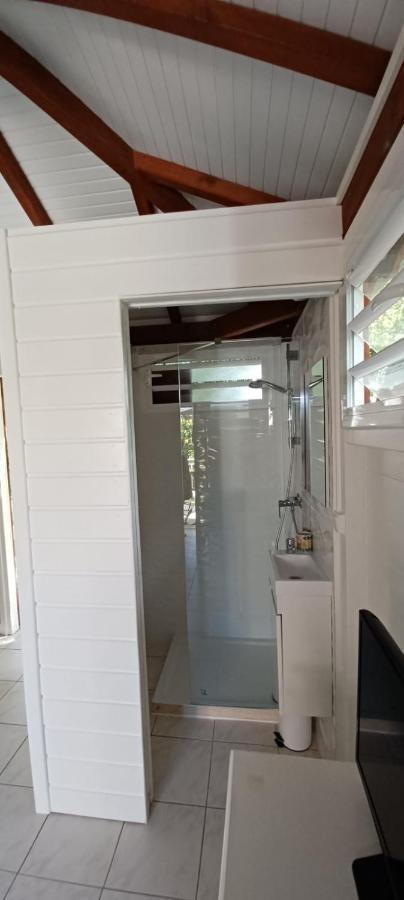 Gite Mamour - Charmant Petit Bungalow A Decouvrir Baillif Luaran gambar