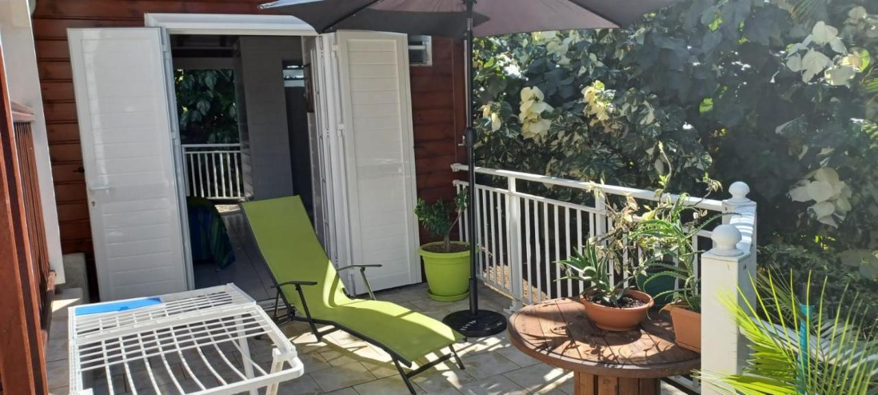 Gite Mamour - Charmant Petit Bungalow A Decouvrir Baillif Luaran gambar