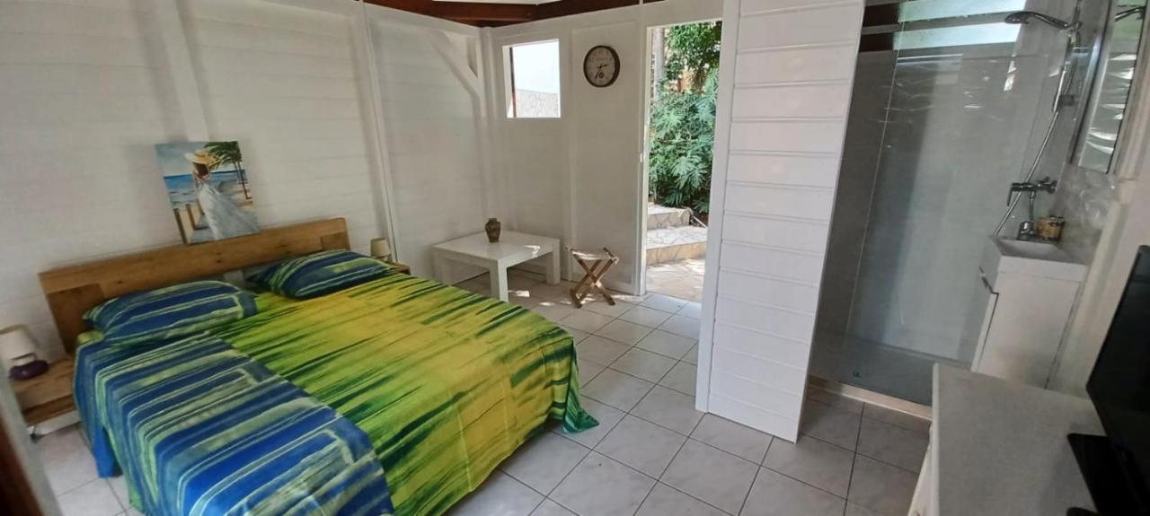 Gite Mamour - Charmant Petit Bungalow A Decouvrir Baillif Luaran gambar